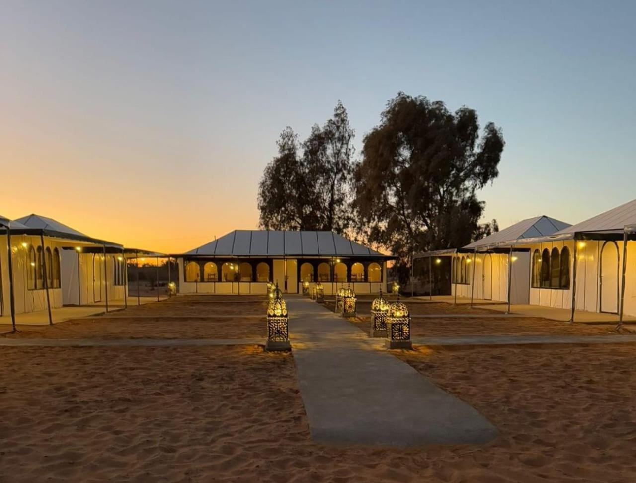 Unique Sahara Camp Hotel Merzouga Bagian luar foto